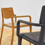 Plastični gostinski stol Town Armchair Pad 61