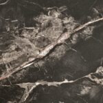 Lesena mizica Monolith 11